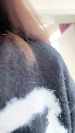 核弹！极品反差婊~【是个骚母狗】10个眼镜9个骚~一脸贱样，不知道谁调教的 截图16