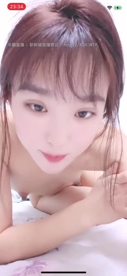 重磅推荐！女神下海！怎么看都好看的清纯女神下海啊！这么漂亮的妹子，被个猥琐大叔给狠狠地插，狂抓枕头，一切都为了钱 截图7