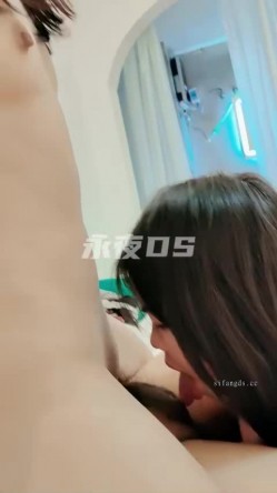 SM顶级调教大神【永夜DOM】圈养各种妹子多种刺激玩法，各种啪啪调教露脸高颜反差婊，纯纯人形小母狗 截图13
