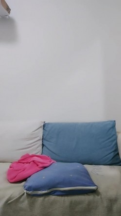 气质妹子先全裸洗澡，再换个黑丝内衣大长腿，最后自慰掰穴厚蝴蝶逼 截图10