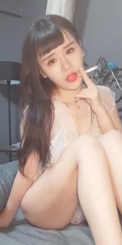 很久没播骚气女主播全裸戴着项圈在肚子上写骚母狗 床上自摸道具自慰及其淫荡很是诱惑不要错过 截图3