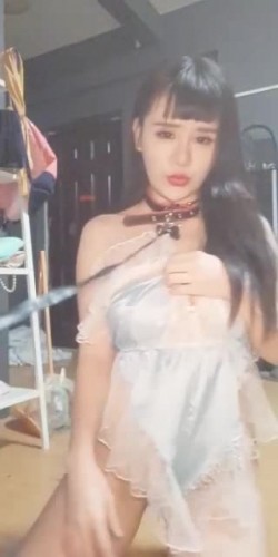 很久没播骚气女主播全裸戴着项圈在肚子上写骚母狗 床上自摸道具自慰及其淫荡很是诱惑不要错过 截图5
