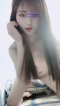 《稀缺震撼流出》举牌圈反差婊露脸小姐姐考研美女，几位土豪合资定制私拍，宿舍搔首弄姿满嘴骚话自摸私密处展示 截图2