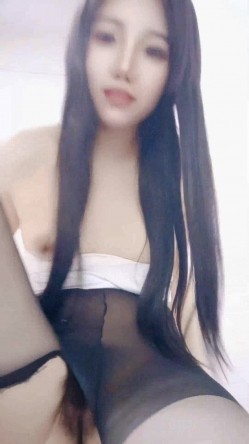 逼毛多性欲望全程露脸颜值高的美女一个人精彩大秀直播，道具抽插骚逼自己抠，淫水多多叫的好骚精彩不要错过 截图10