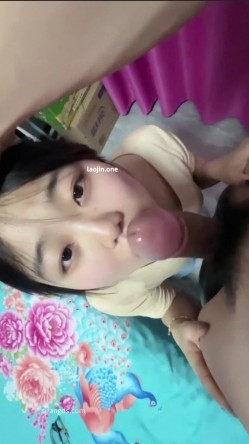 【反差泄密】绿帽男分享，自家舞蹈系女友泄密影图流出，极品女神，貌美如花，生活照和床上差异太大了！ 截图1