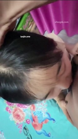 【反差泄密】绿帽男分享，自家舞蹈系女友泄密影图流出，极品女神，貌美如花，生活照和床上差异太大了！ 截图2