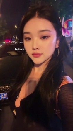 【反差泄密】绿帽男分享，自家舞蹈系女友泄密影图流出，极品女神，貌美如花，生活照和床上差异太大了！ 截图8