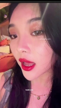 【反差泄密】绿帽男分享，自家舞蹈系女友泄密影图流出，极品女神，貌美如花，生活照和床上差异太大了！ 截图14