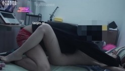 真实泡良大神，【jklove6969】，操学霸妹子，一直忍着泪，还以为装的，直到舌头伸她屁眼的时候 截图5