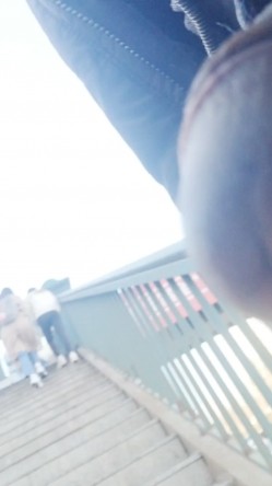黑虎露出系列 牛人街头露JB对着年轻貌美的妹子打飞机 高颜值高画质 心脏巨大之人 截图11
