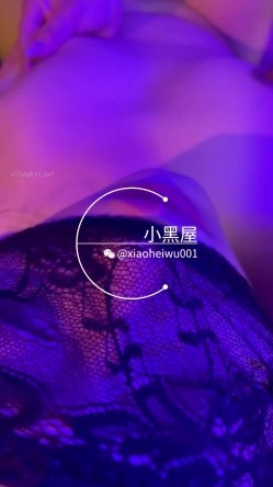 最新流出新时代网黄V信推特人气调教大咖xiaoheiwu私拍，多位极品小姐姐啪啪露出野战调教各种花样完整版 截图8
