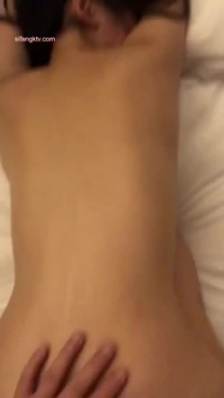 骚货中的天花板，抖音巨乳网红顾灵曦和土豪1V1视频 豪乳S型完美身材灵活舌头你能撑几秒 截图15