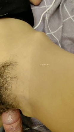 重庆校花学妹，【一只小胖猪】，首次约啪男主~无套内射，第一次给这么多人看做爱，还有些羞涩放不开 截图6