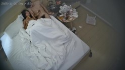 酒店偷拍 连续两天入住情侣气质甜美又身材不错的美女喜欢上位榨取男友精液 截图4