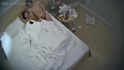 酒店偷拍 连续两天入住情侣气质甜美又身材不错的美女喜欢上位榨取男友精液 截图14