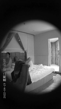 【最新流出解密 ️安防摄像头】猥琐姐夫偷情漂亮小姨子连操两次 叫声淫叫“姐夫 再来一次啊”超清3K原版 截图4