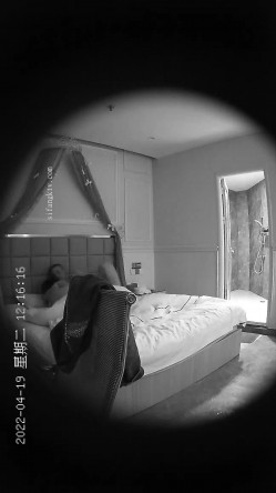 【最新流出解密 ️安防摄像头】猥琐姐夫偷情漂亮小姨子连操两次 叫声淫叫“姐夫 再来一次啊”超清3K原版 截图6
