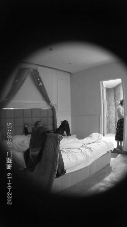 【最新流出解密 ️安防摄像头】猥琐姐夫偷情漂亮小姨子连操两次 叫声淫叫“姐夫 再来一次啊”超清3K原版 截图11