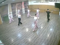 舞蹈班《监控破解》偷拍多位美女学员后台换衣服 截图8