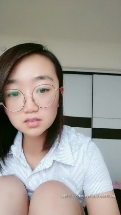 【研究生无奈】学霸下海历程13天全收录，理科学霸，从网贷的漩涡，到卖肉的泥潭，讲述跟前男友的性爱，从最初的拘谨到黑牛道具都精通 截图1