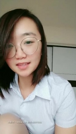 【研究生无奈】学霸下海历程13天全收录，理科学霸，从网贷的漩涡，到卖肉的泥潭，讲述跟前男友的性爱，从最初的拘谨到黑牛道具都精通 截图11