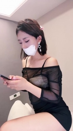 舞蹈校花【小鹿大秀】美腿丝袜~跳蛋道具~高潮流白浆 截图4