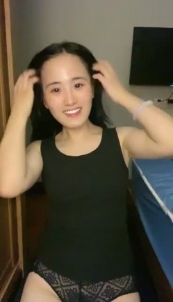 清纯女神下海！【全网最大蝴蝶B】好纯好漂亮！自慰爽上天 截图8