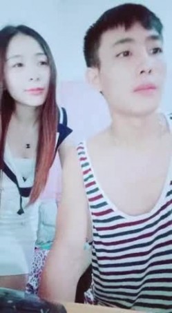 男俊女美 情侣主播双双露脸收费开秀 口交啪啪 玩的姿势不少 妹子真是颜值好身材也苗条 截图5