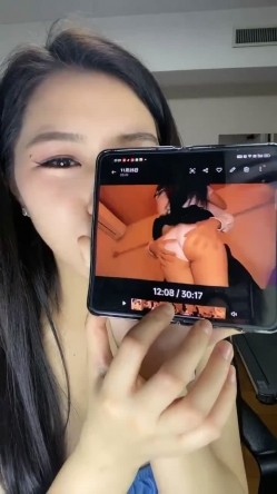 爆炸性消息！真网红，刚出狱就开始了，【沈樵】12月入驻七彩全裸首秀，撩骚讲八卦，介绍自己拍的各种A片 截图5