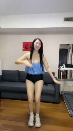 爆炸性消息！真网红，刚出狱就开始了，【沈樵】12月入驻七彩全裸首秀，撩骚讲八卦，介绍自己拍的各种A片 截图15