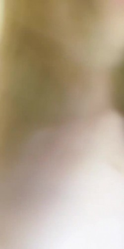 性瘾大的瑞雯勾引小哥，灵活的舌头舔弄着马眼，床上69激情口活，自己掰着骚逼让小哥快速抽插爆草，内射中出 截图12