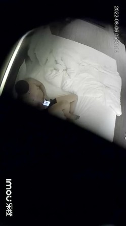 最新乐橙酒店偷拍 ️几对男女开房啪啪男的给女炮友舔逼 截图13
