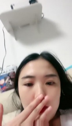 巨乳女神 ️【暴躁小白】G奶炸裂摇晃动人双乳~道具自慰白浆滚动！爽爆啦 ️害我狂打飞机！ 截图5