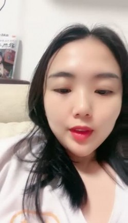 巨乳女神 ️【暴躁小白】G奶炸裂摇晃动人双乳~道具自慰白浆滚动！爽爆啦 ️害我狂打飞机！ 截图16
