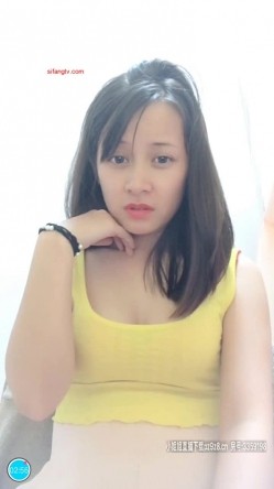 长相清纯的学生校花 主播 小总总 收费房裸体 揉奶 手指扣逼秀 截图1