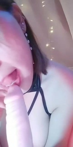 美女主播穿SM情趣装 两个大奶甩外面看着很是诱惑道具JJ自慰呻吟给力不要错过 截图11
