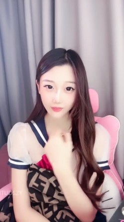 ️神级女神【董小姐】高端女神！模特身材~裸舞~道具自慰~白浆直流！ 截图10