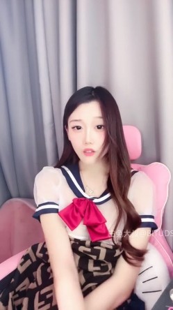 ️神级女神【董小姐】高端女神！模特身材~裸舞~道具自慰~白浆直流！ 截图11