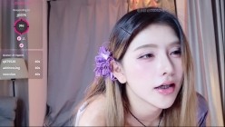 ️人气女神【Kiki-2025】女神强势回归！护士紫色丝袜、口爆，拉珠 边喷边搅 截图8