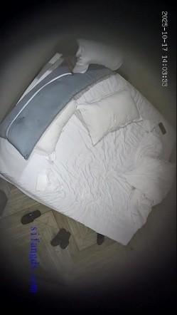 酒店偷拍 年轻情侣开房小哥开干前先给漂亮女友拍个淫照口爆后入不能少 截图10