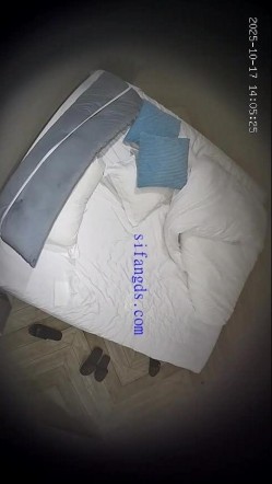 酒店偷拍 年轻情侣开房小哥开干前先给漂亮女友拍个淫照口爆后入不能少 截图14