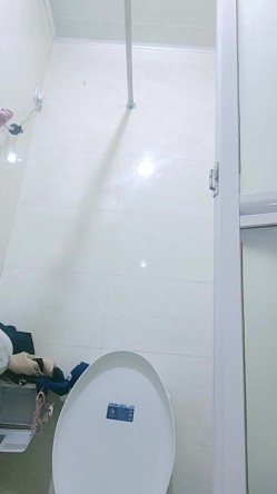 新晋清纯校花学妹~【罗曼蒂】开裆丝袜，真空包臀，道具抽插！小美女嘟嘟嘴，貌美如花收获粉丝众多 截图2