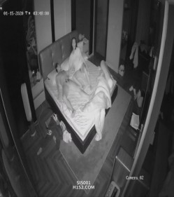 家庭摄像头史诗级破解偷拍！无敌爆乳超美少妇和老公4个月日常做爱全都录下来 截图4