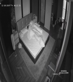 家庭摄像头史诗级破解偷拍！无敌爆乳超美少妇和老公4个月日常做爱全都录下来 截图14