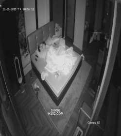 家庭摄像头史诗级破解偷拍！无敌爆乳超美少妇和老公4个月日常做爱全都录下来 截图15