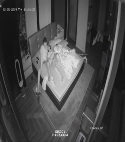 家庭摄像头史诗级破解偷拍！无敌爆乳超美少妇和老公4个月日常做爱全都录下来 截图16