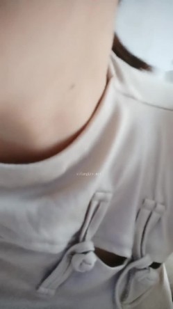 生活所迫无奈下海~极品少妇【小阿姨来了】挤奶 抠逼 操逼！ 截图4