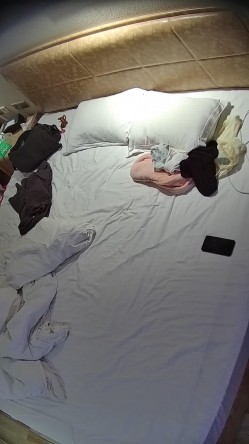 情趣酒店  美女一睡醒挺胸 好大的一对奶子 臀儿也挺翘得很 男人插进去的鸡巴都水盈盈的 极品骚穴 截图14