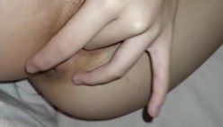 表妹说手机运行慢让我帮清理一下,发现好多私密视频不知道是发给哪个男生了 截图3