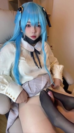 国产极品CD 宏宇sama 国产人气CD，长相清纯可爱，擅长Cos各种动漫人物，混迹各大漫展却不做线下 截图5